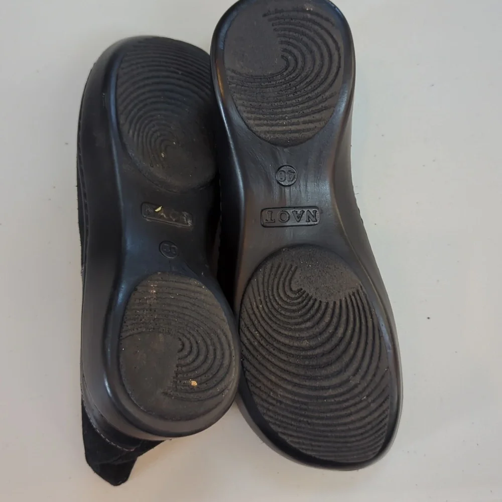 Naot, Oyster, Black Suede/Leather Booties. Sz40/9-9.5 - Picture 6 of 12